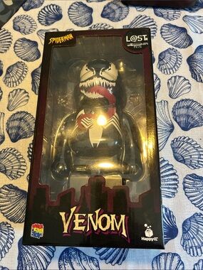Venom 400% Bear Brick
